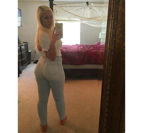 therealsnowphat pretty actress pics