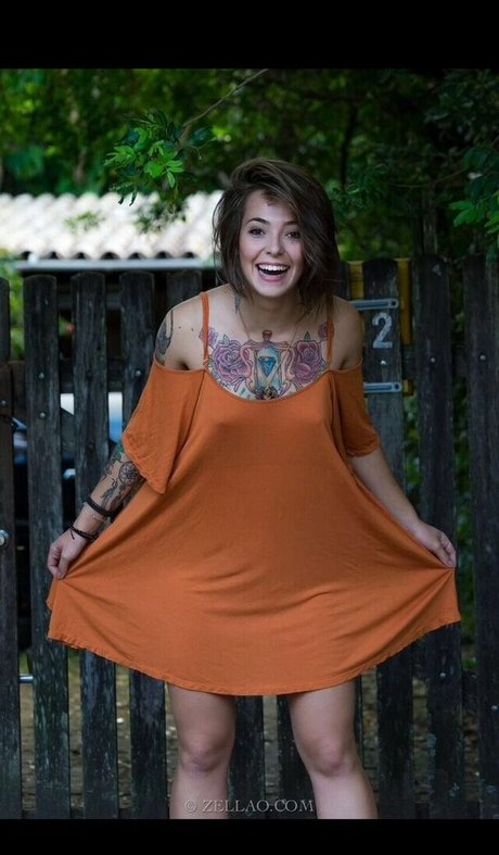 Karen Menegazzo model art gallery