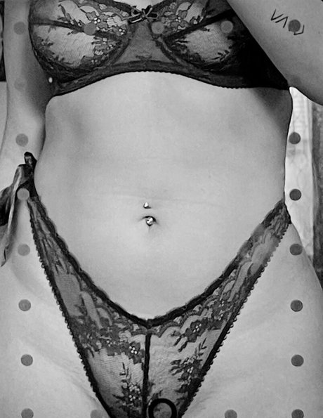 desvalenx high quality pornstar gallery