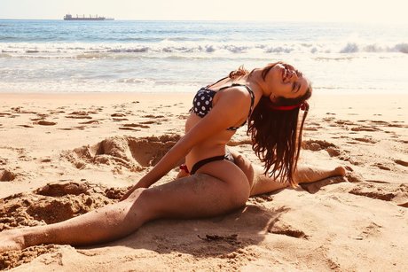 Shawsera erotic model photos