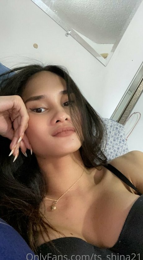 MsPowerfullbottom model nude pic