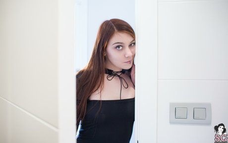 GateteFloyd exclusive actress galleries