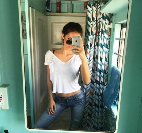 ohwhatafox sexy actress picture