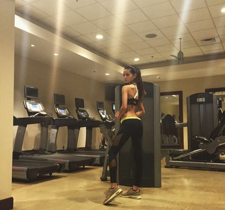 ohwhatafox star sexy photo