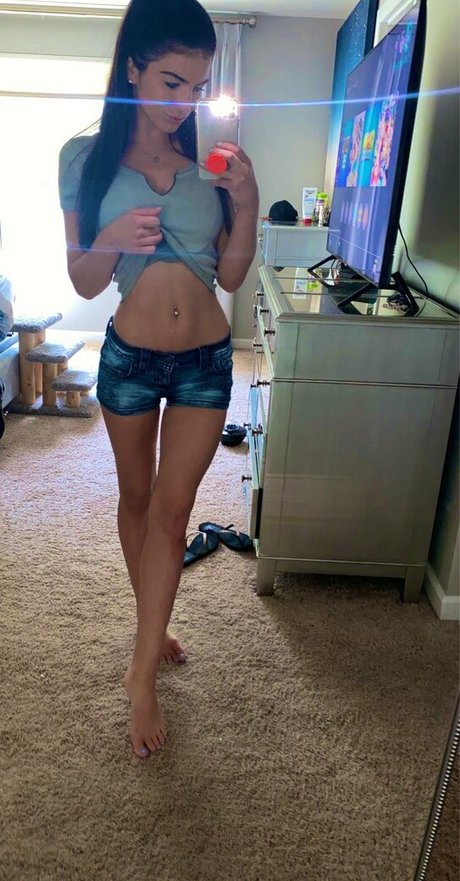 ohwhatafox erotic pornstar img