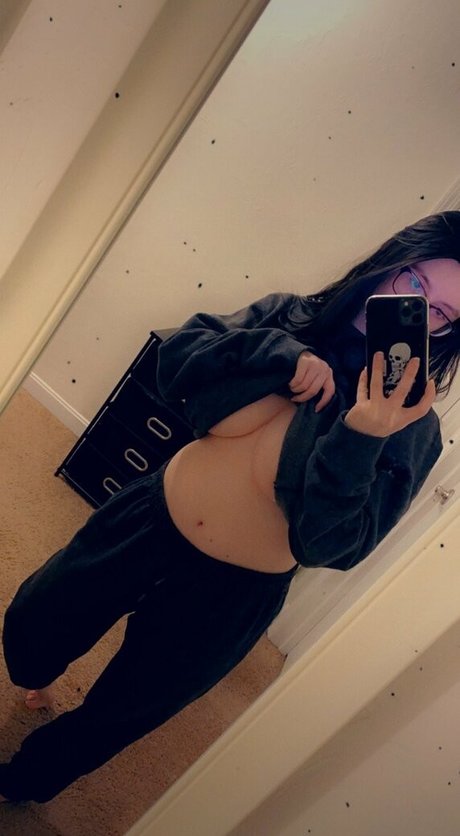 KylieeOW pornstar best image