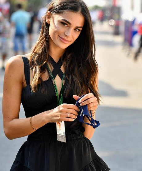 Sandra Dziwiszek model nude pic