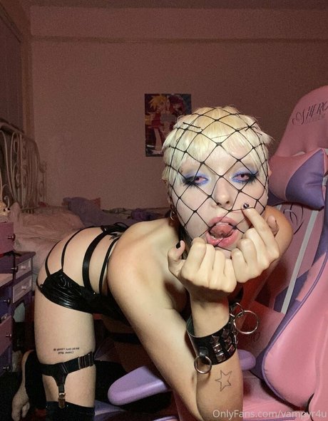 vampyr4u erotic pornstar pic