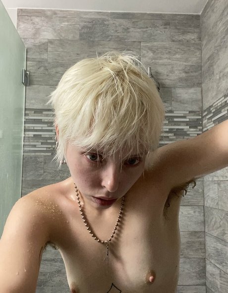 vampyr4u nude star pics