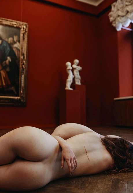 Petitesofi art model archive