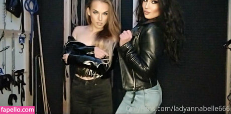 Lady Annabelle adult model pictures