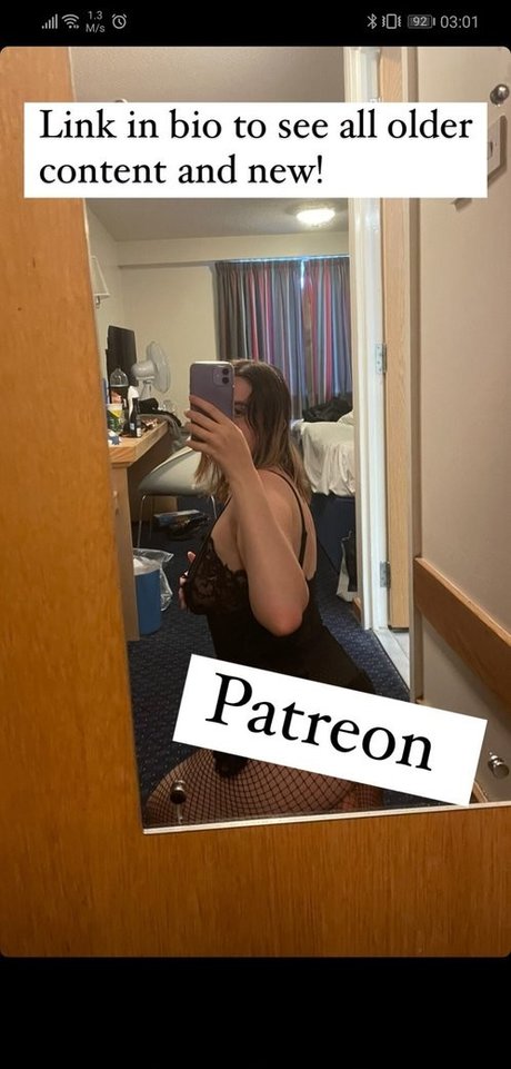 WolfyPlays00 star adult photo