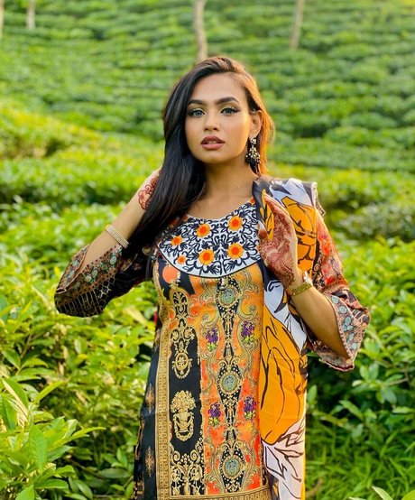 zamilah n nude star photo