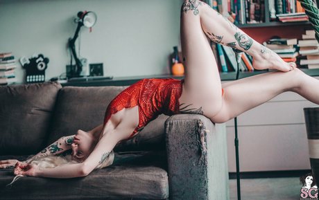 serenna erotic model galleries