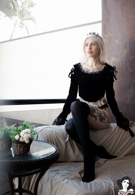 serenna xxx model pics