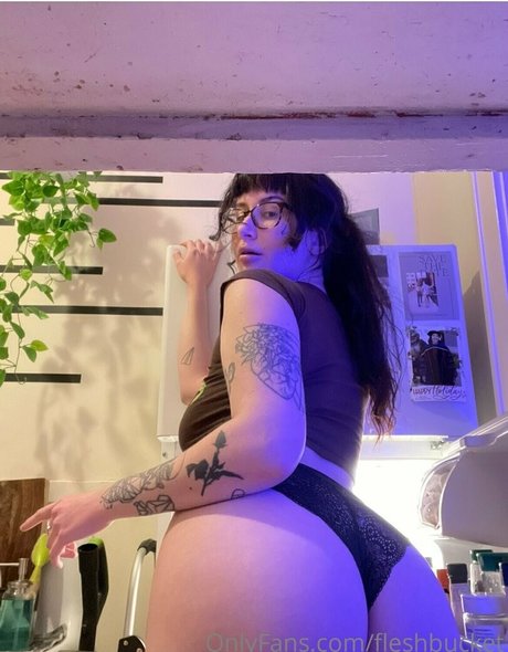 Fleshbucket model pornographic photos