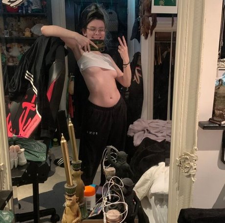 danierruu art model gallery