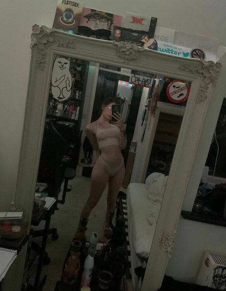 danierruu star erotic picture