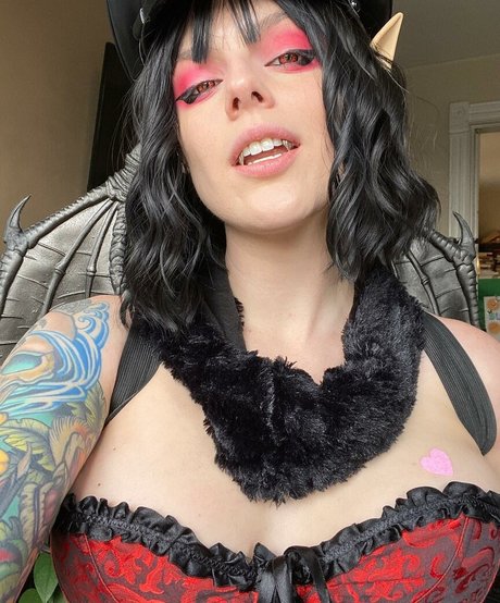 vickipsythemoore model xxx photo