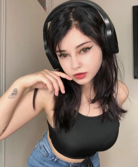 Bbangeluwu hot star image