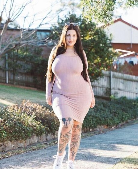 Nikki Hunter model pretty images