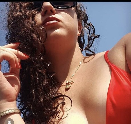 Mandafugaziii pornstar nude gallery