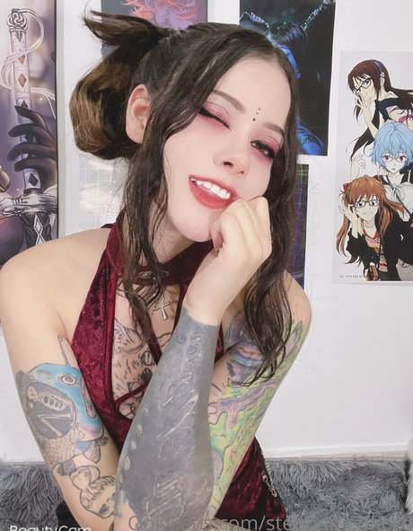 Laura Maya pornstar adult img