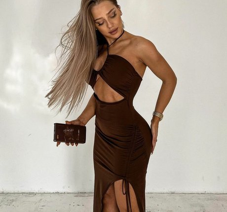 Anya Hryshchenko free star picture