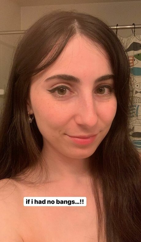 Hollykipz model pretty photo