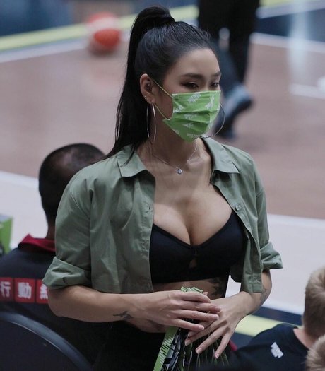 _lulumi_ pornographic model gallery