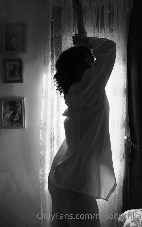 Moonychka star pornographic image