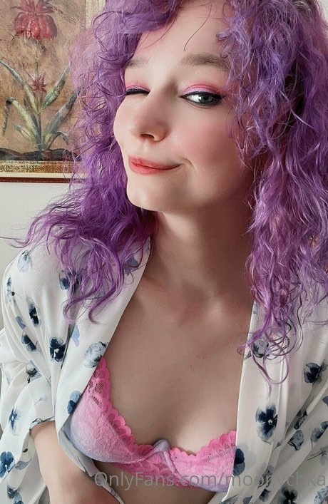 Moonychka top actress photos