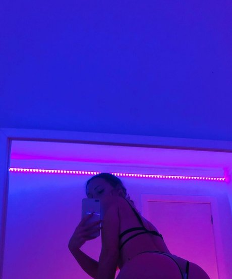 Damntae pornstar exclusive galleries