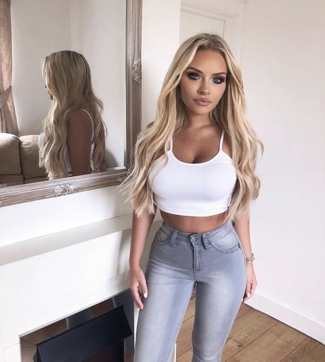 Becca Medlin nude model image