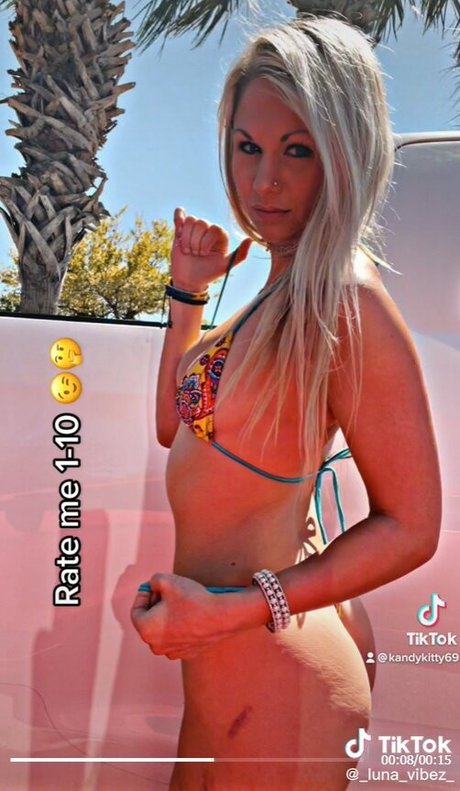 Luna Vibez pornstar top pictures