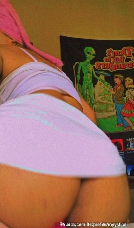 Myyyystical hot model picture