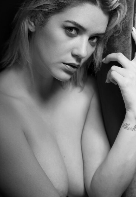 Mckenzie Eckels star erotic pics