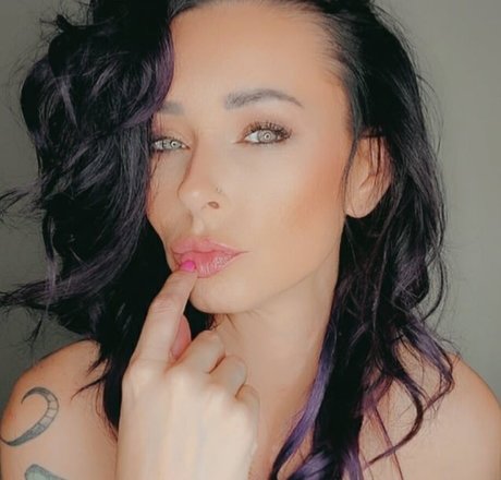 Amy Nichole beautiful actress galleries