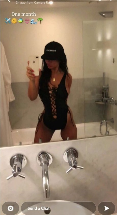 aquariusaquarius star nudes photo