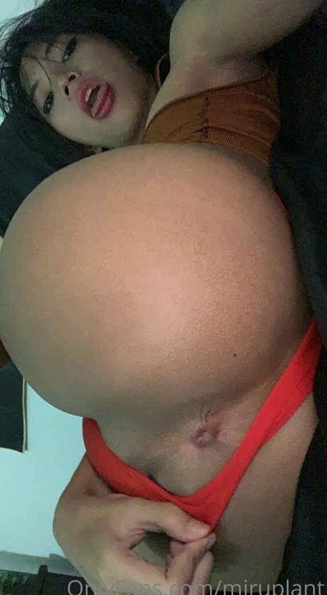 miruplanttt model free photos