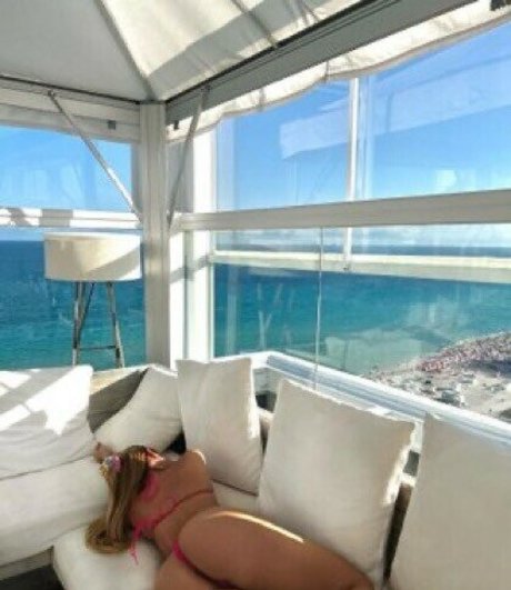 Curvesbygg star erotic photo