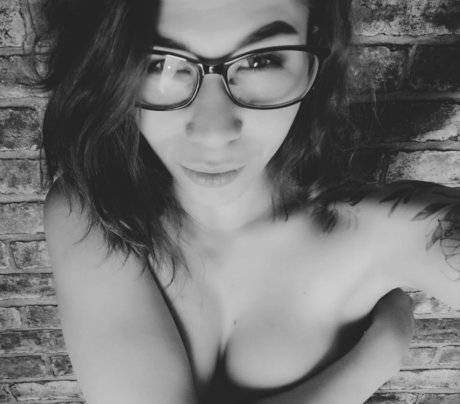 Rock it Kelly star hot image