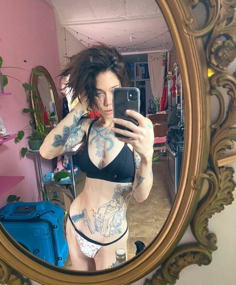 Lucy Everleigh hd actress picture