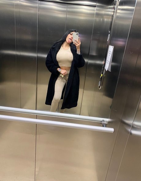 Morenamore model beautiful pics