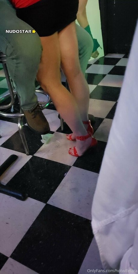 hotwifetara pornographic actress pictures