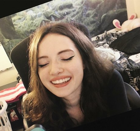 Corrine Moore nude model gallery