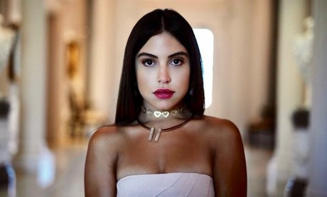 Cinthya Carmona free model picture