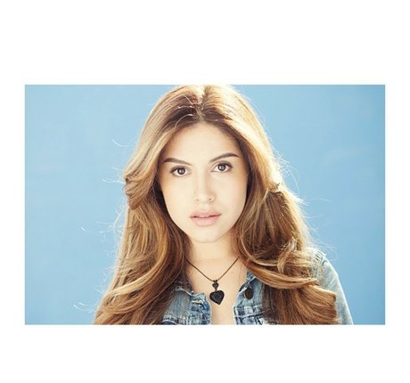 Cinthya Carmona pretty star pics