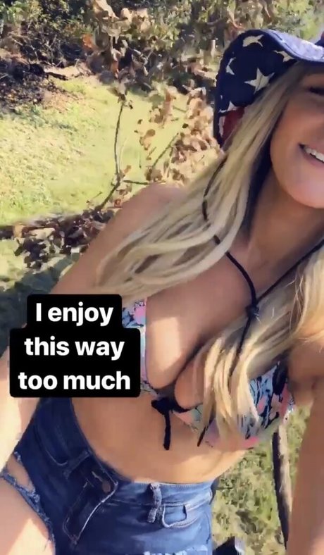 Amanda Sipos beautiful actress galleries