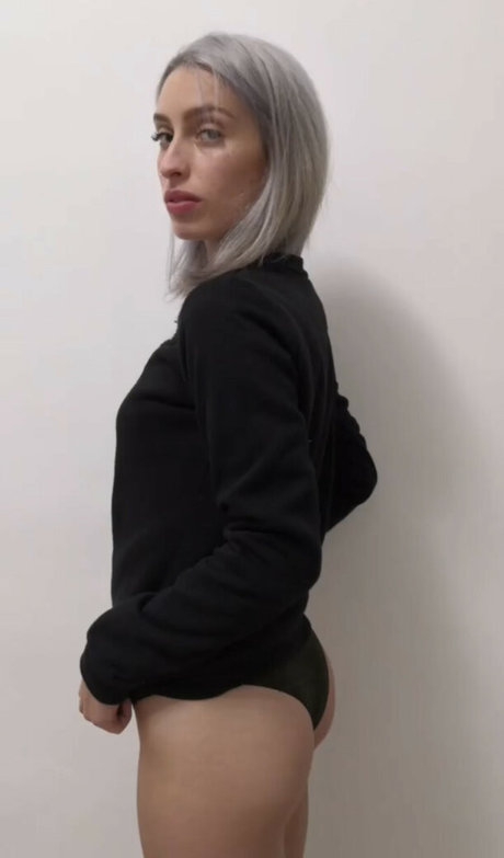 MidoriShake pornstar sexy photo